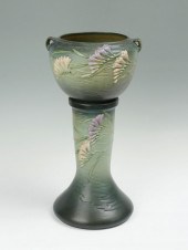 ROSEVILLE POTTERY FREESIA JARD