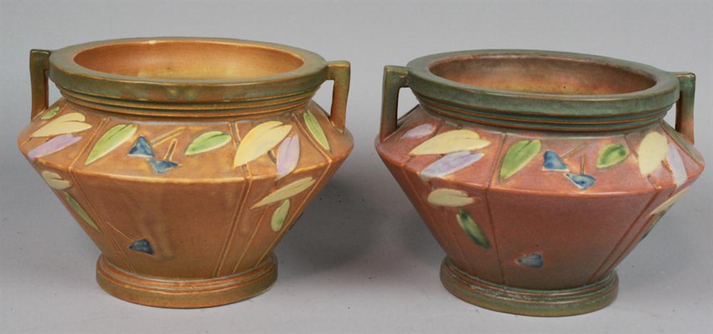 ROSEVILLE POTTERY FUTURA PATTERN