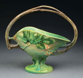 ROSEVILLE POTTERY GREEN BUSHBE