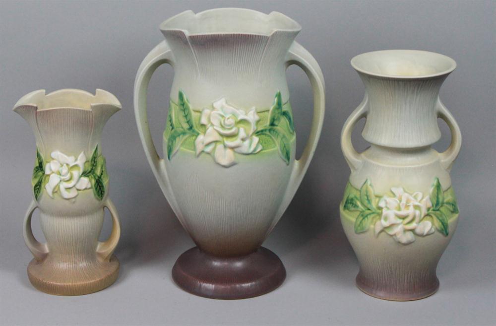ROSEVILLE POTTERY GREY GARDENIA