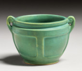 ROSEVILLE POTTERY MATTE GREEN