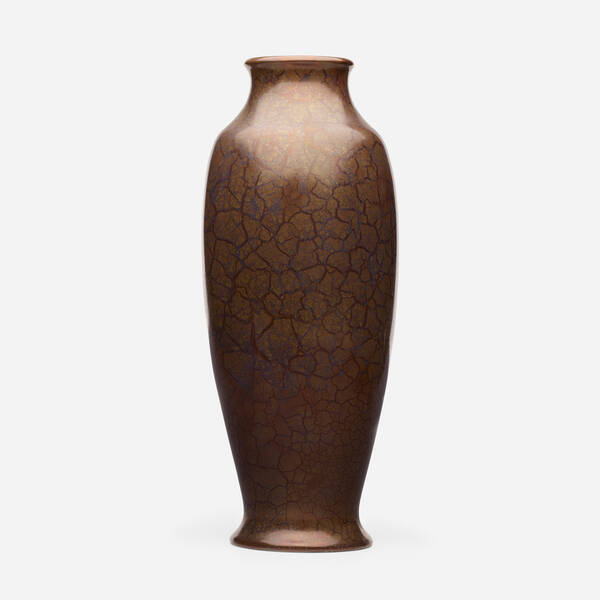 Roseville Pottery. tall Pauleo