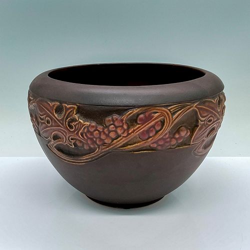 ROSEVILLE POTTERY VASE, ROSECRAFT