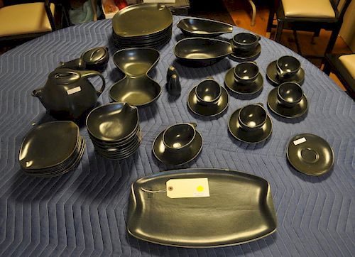 ROSEVILLE RAYMOUR POTTERY PARTIAL