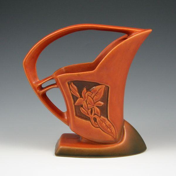 Roseville Silhouette basket in