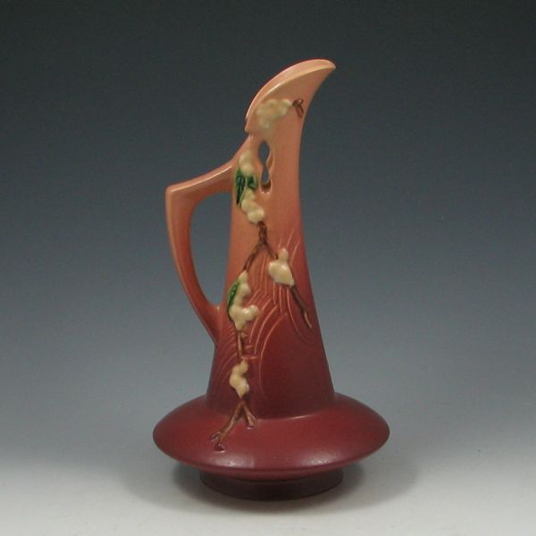 Roseville Snowberry 10'' Ewer