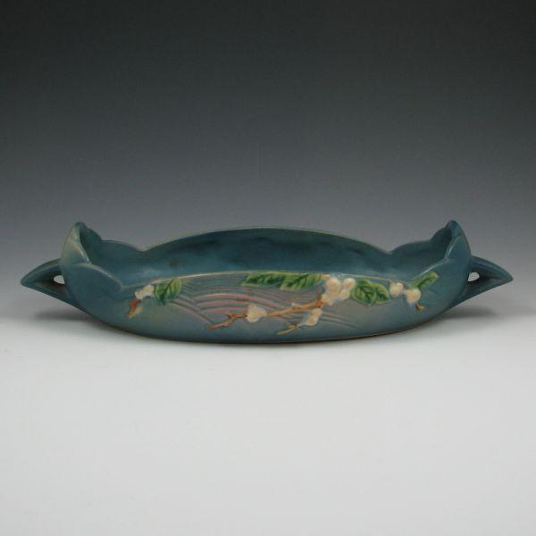 Roseville Snowberry console bowl in