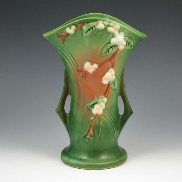 Roseville Snowberry vase in green.