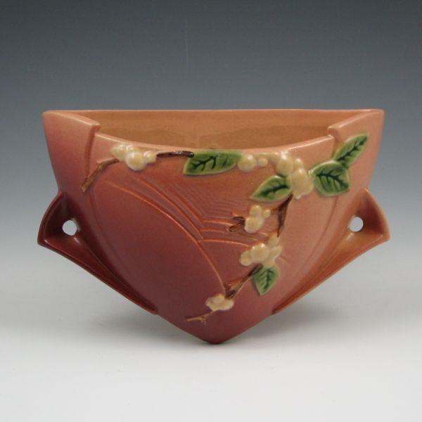 Roseville Snowberry wall pocket