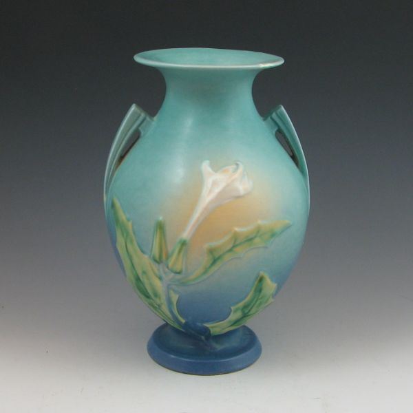 Roseville Thornapple handled vase