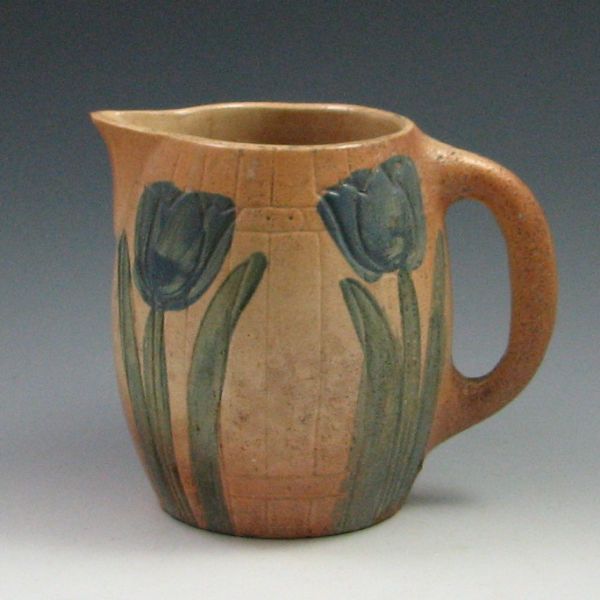 Roseville Utility Ware Tulip