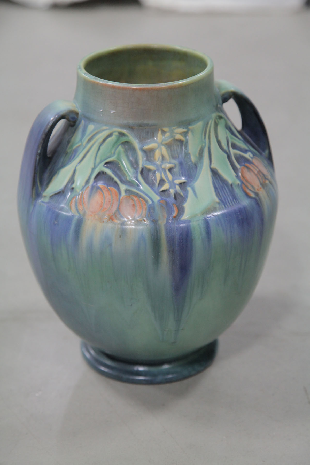 ROSEVILLE VASE.  Ohio  seond
