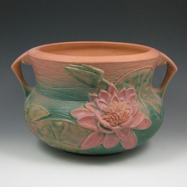Roseville Water Lily jardiniere