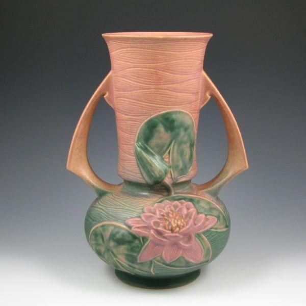 Roseville Water Lily vase in pink
