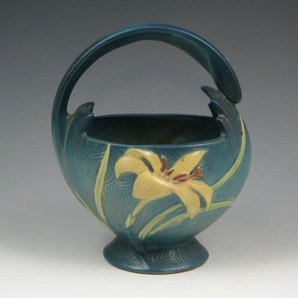 Roseville Zephyr Lily basket in