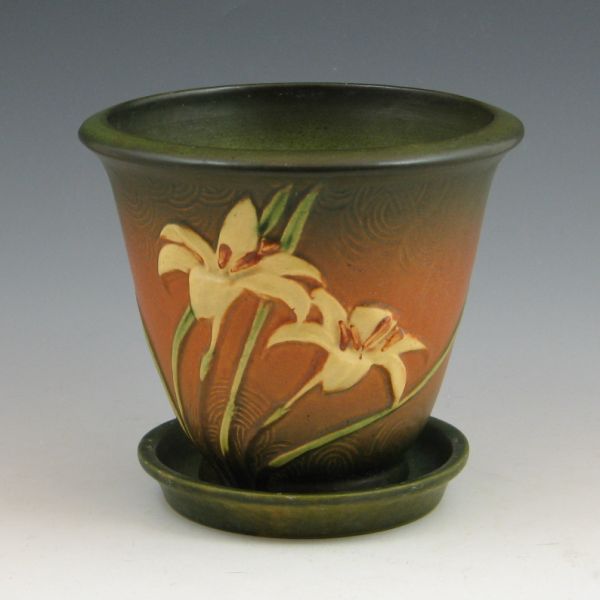 Roseville Zephyr Lily flower pot