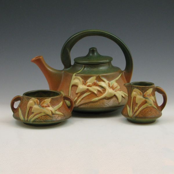 Roseville Zephyr Lily tea set