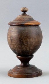 ROSEWOOD AND COCONUT SHELL FOO