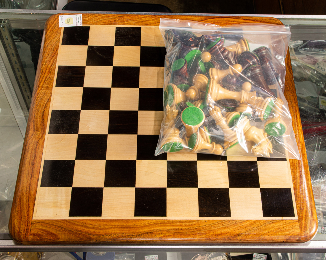 ROSEWOOD AND MAPLE CHESS BOARD WITH