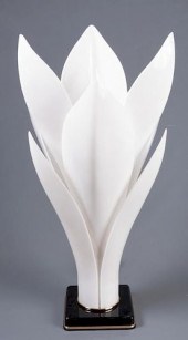 ROUGIER FLOWER LAMP W/ MOLDED