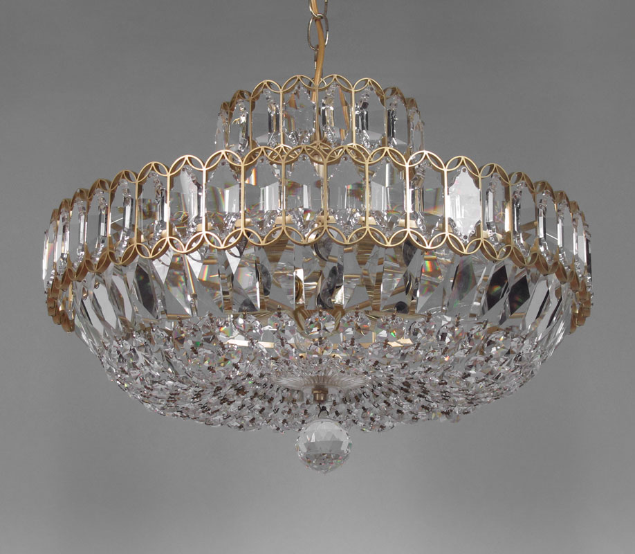 ROUND CRYSTAL 8 LIGHT CHANDELIER: