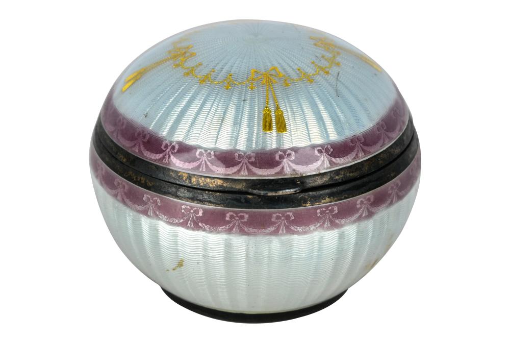 ROUND ENAMEL & SILVER BOXwhite