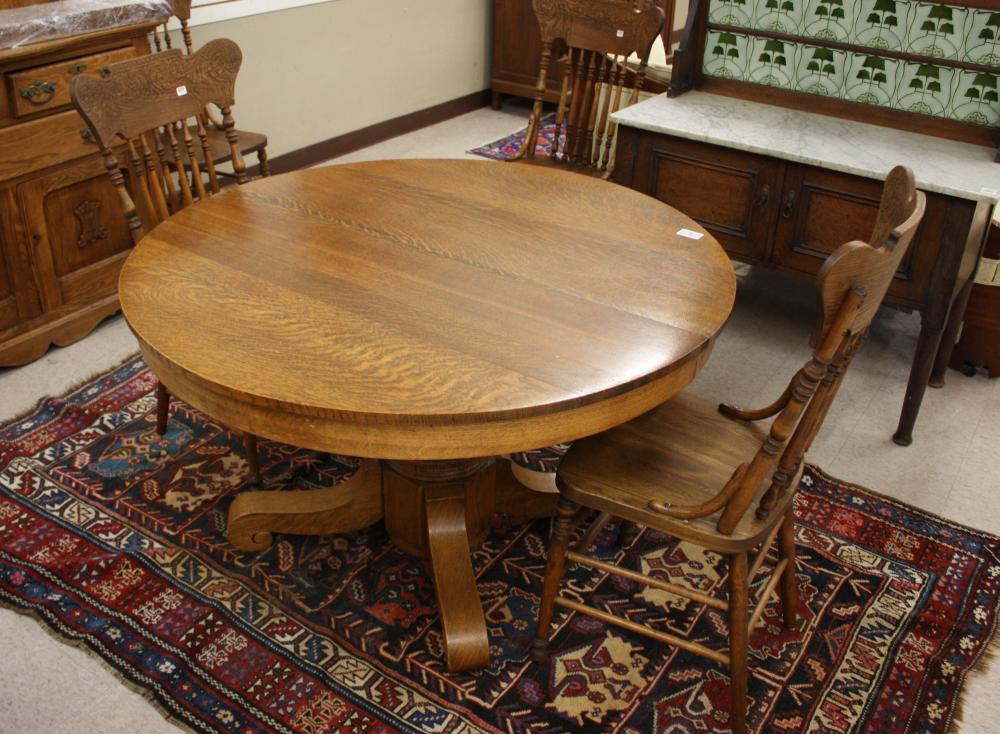 ROUND OAK PEDESTAL DINING TABLE,