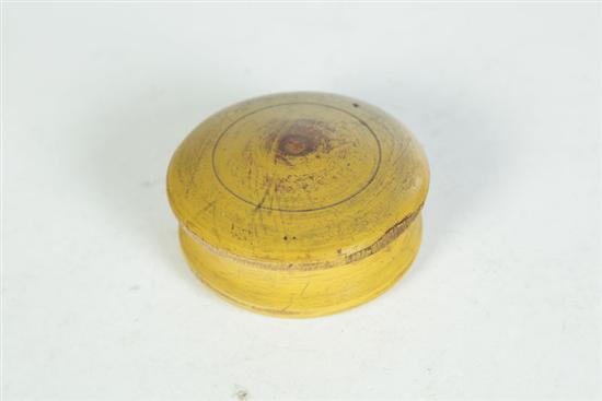 ROUND TREEN BOX.  Mid 19th century