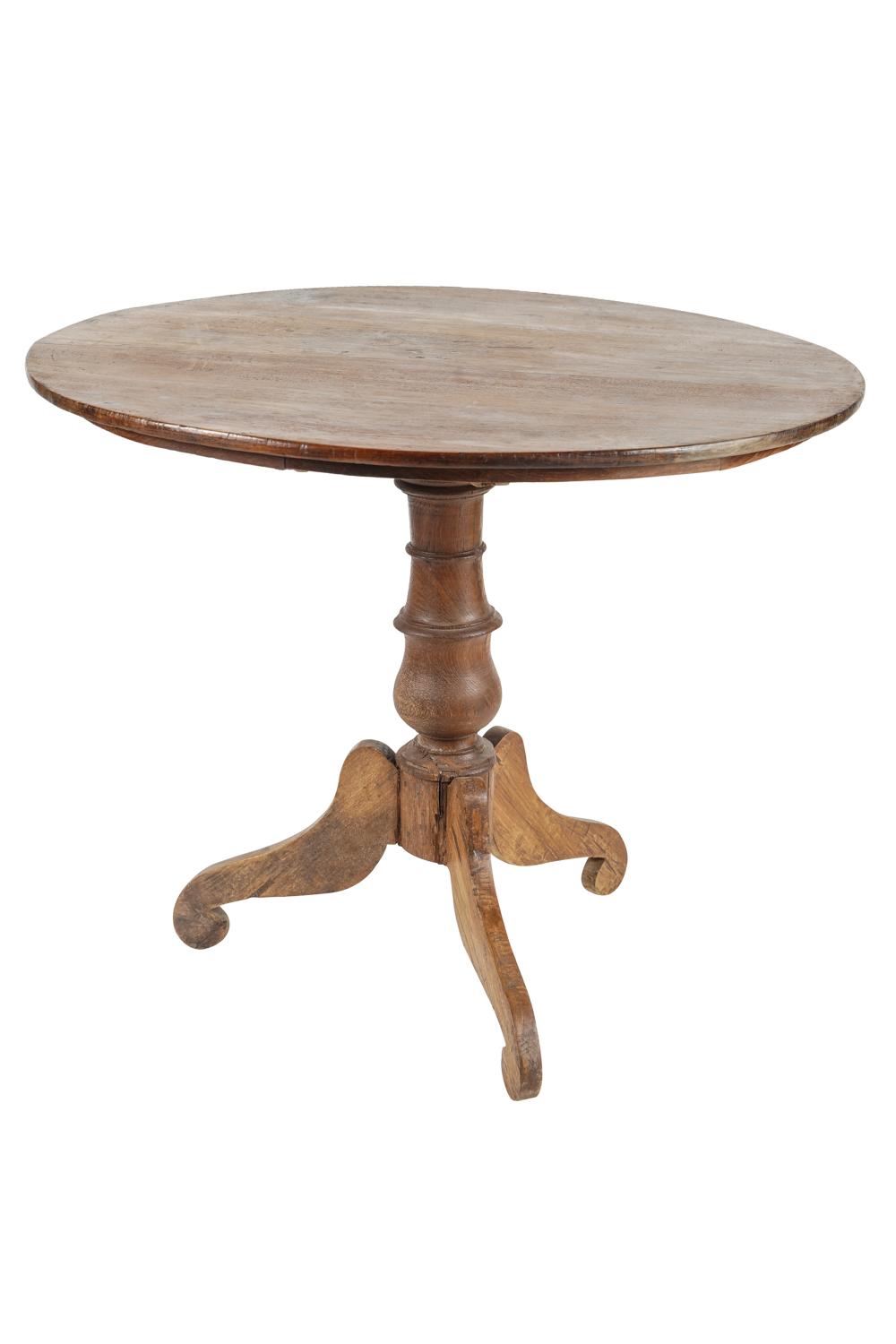 ROUND TRIPOD BASE LAMP TABLEstained