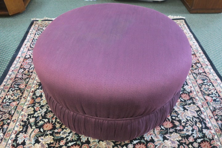 ROUND UPHOLSTERED CIRCULAR POUFS