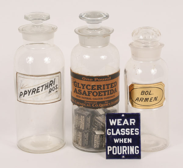 Rounded shoulder bottles, tallest