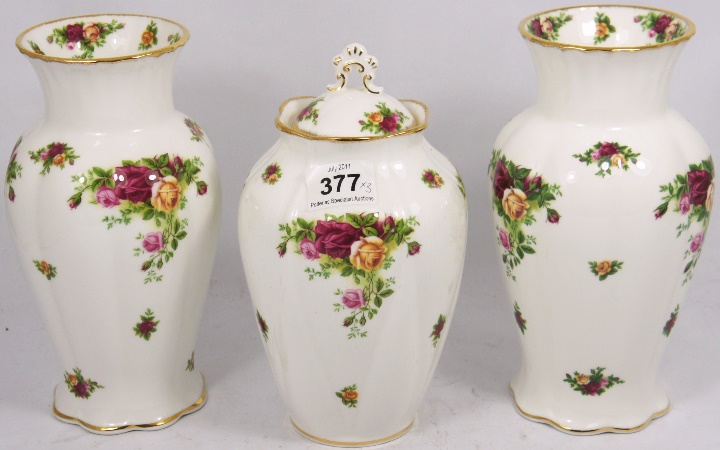 Royal Albert Old Country Roses Pair