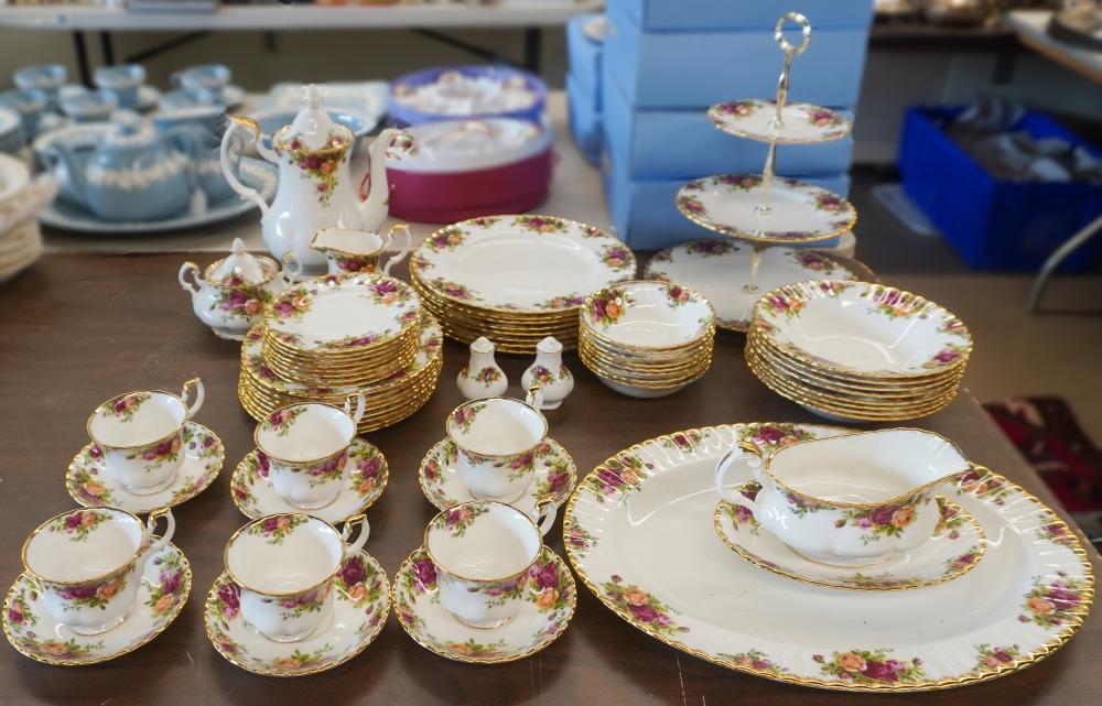 ROYAL ALBERT 'OLD COUNTRY ROSES'