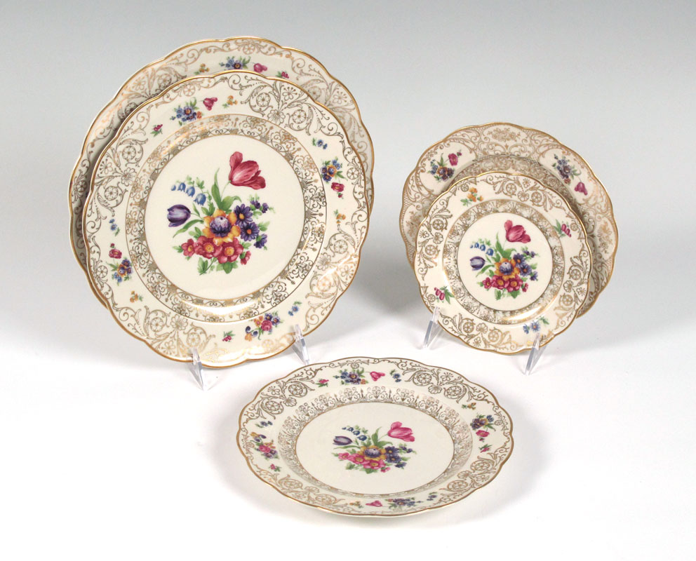 ROYAL BAYREUTH BAVARIAN FINE