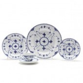 ROYAL COPENHAGEN, (102) PIECES