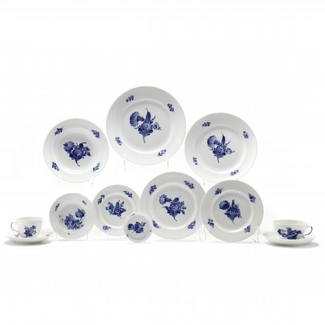 ROYAL COPENHAGEN, (194) PIECES OF