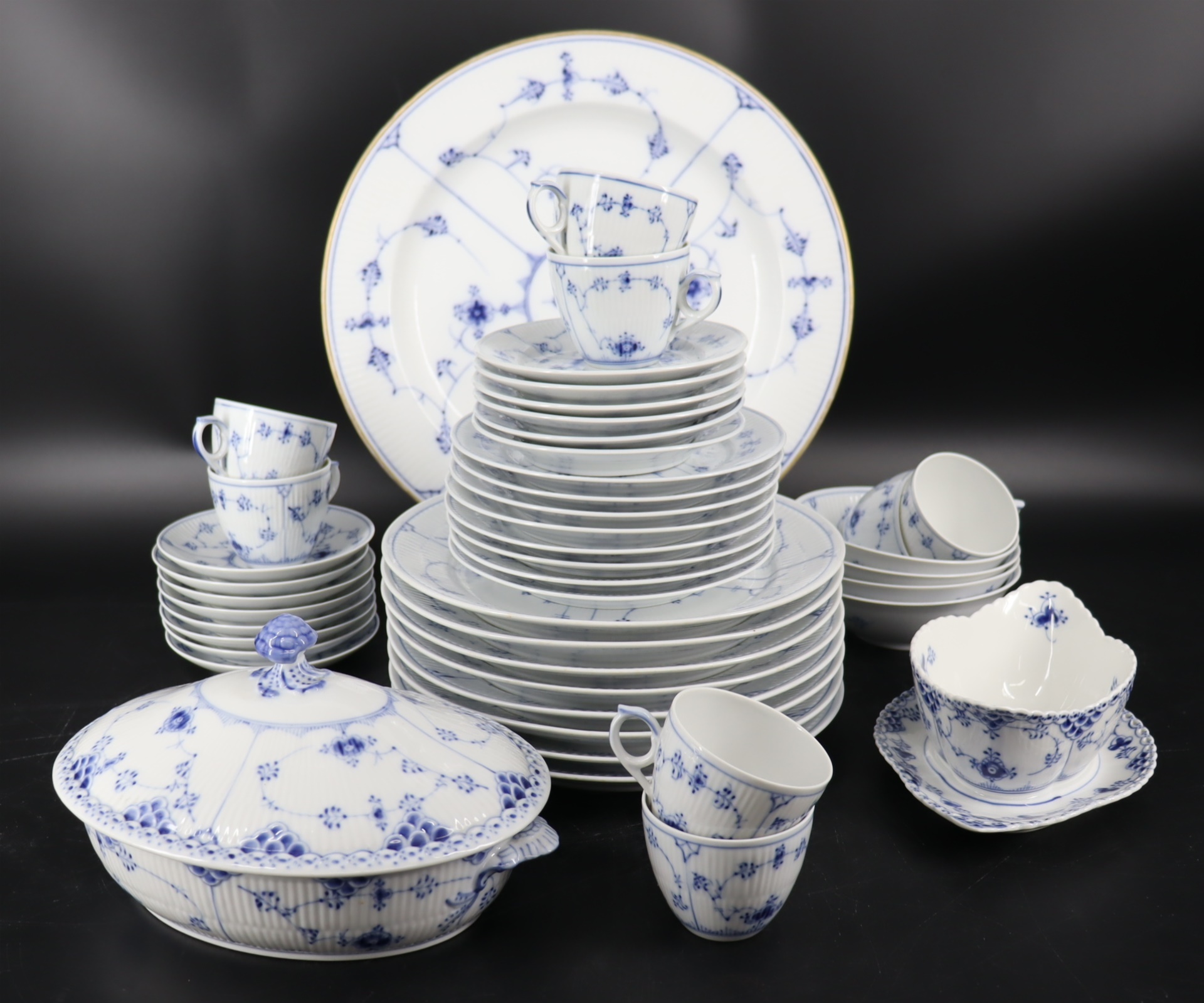 ROYAL COPENHAGEN BLUE FLUTED
