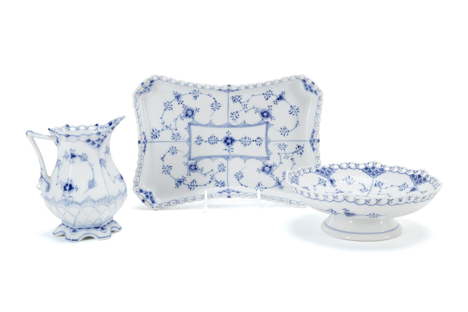 ROYAL COPENHAGEN "BLUE FLUTED"