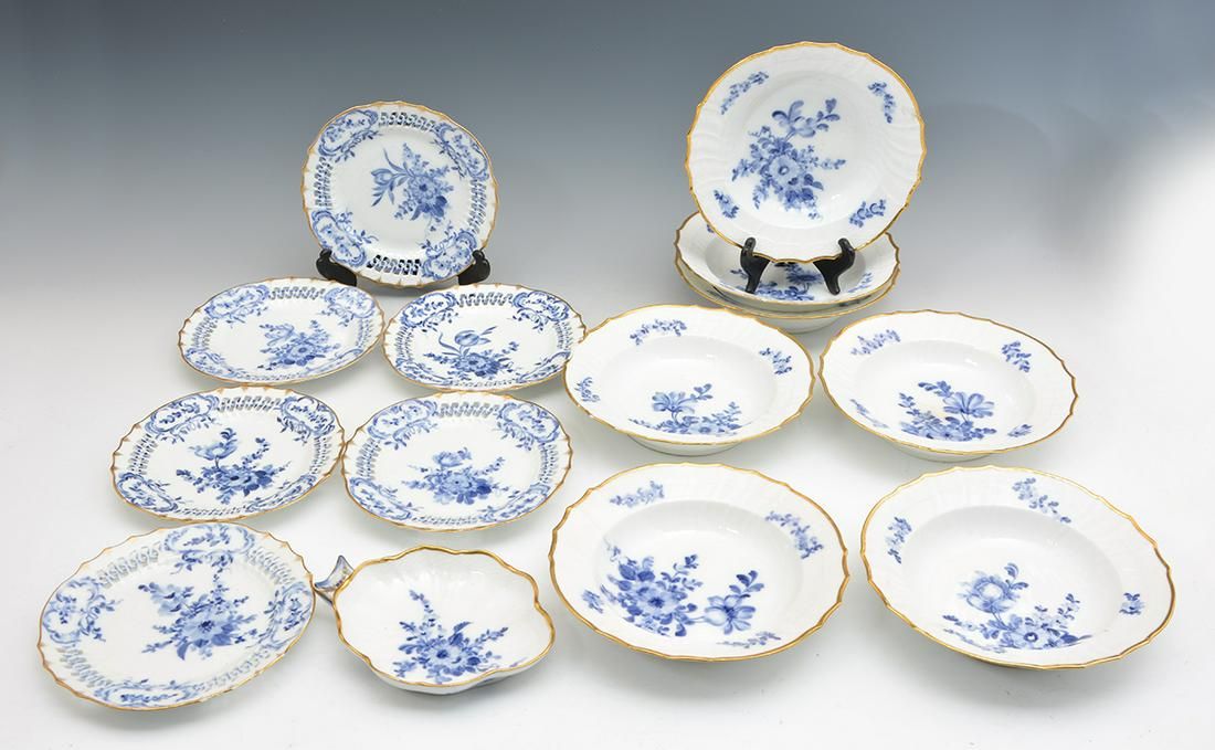 ROYAL COPENHAGEN DINNERWARE, BLUE