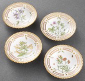 ROYAL COPENHAGEN "FLORA DANICA