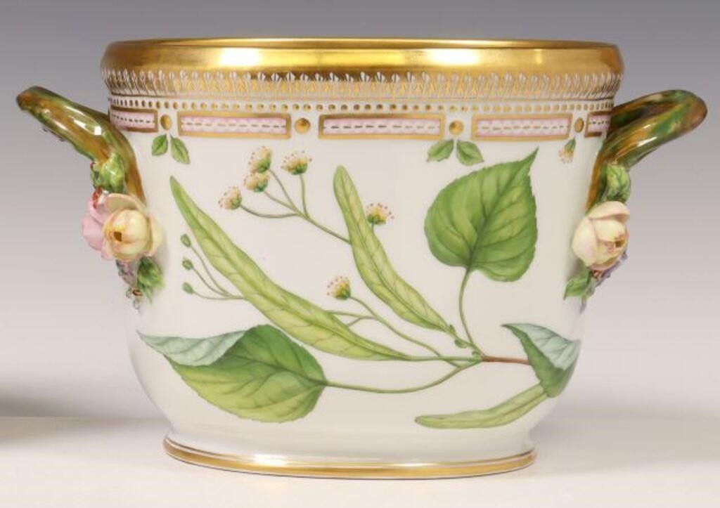 ROYAL COPENHAGEN FLORA DANICA
