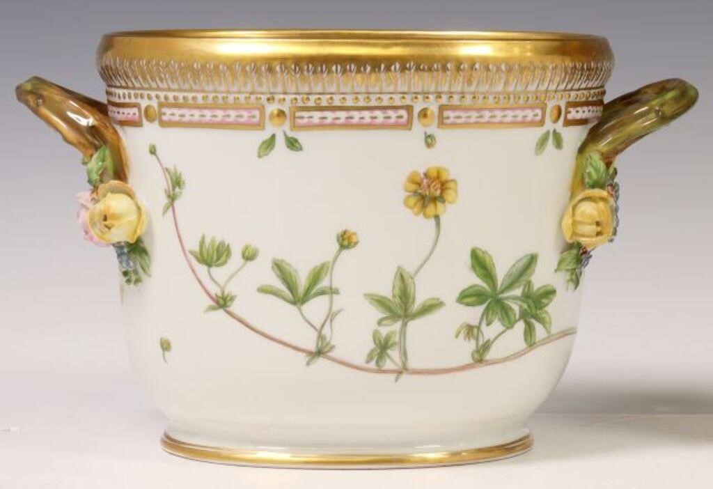 ROYAL COPENHAGEN FLORA DANICA