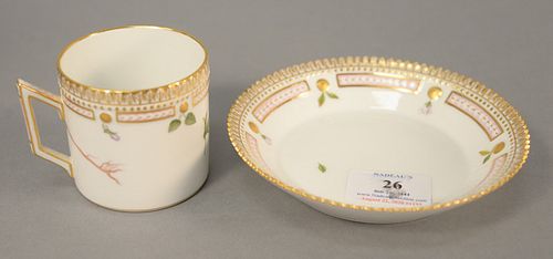 ROYAL COPENHAGEN FLORA DANICA