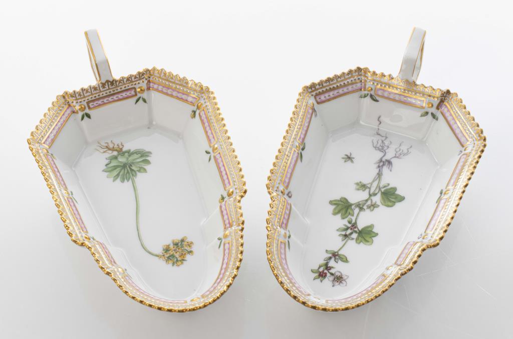 ROYAL COPENHAGEN "FLORA DANICA"