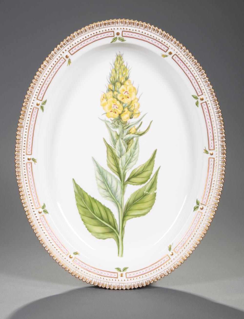 ROYAL COPENHAGEN "FLORA DANICA"