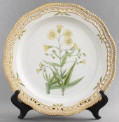 ROYAL COPENHAGEN "FLORA DANICA
