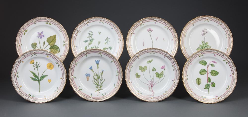 ROYAL COPENHAGEN "FLORA DANICA"