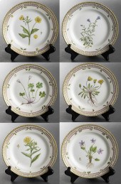 ROYAL COPENHAGEN "FLORA DANICA
