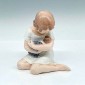 ROYAL COPENHAGEN PORCELAIN FIG