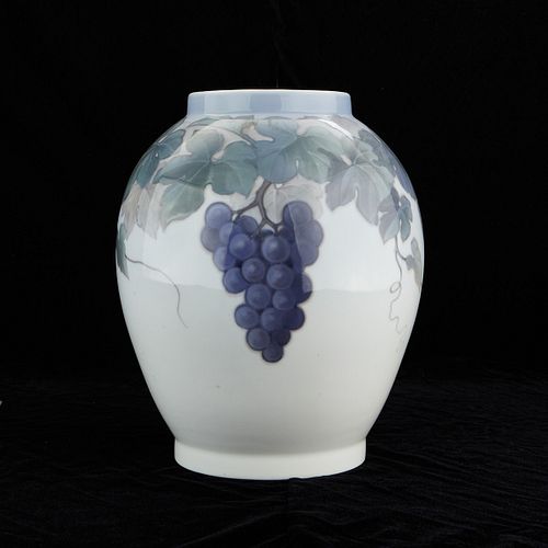 ROYAL COPENHAGEN VASE W/ GRAPES CA.